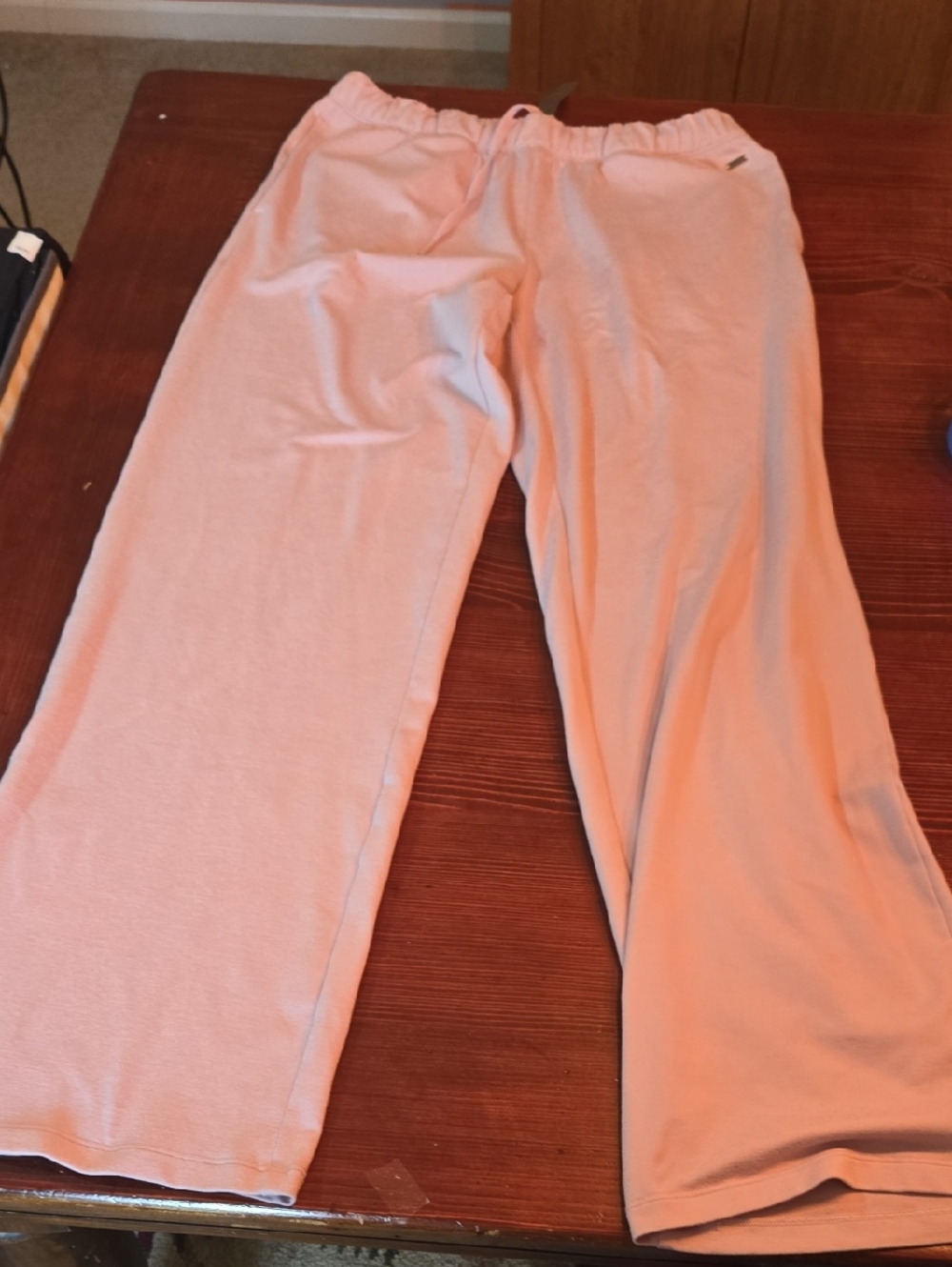 Like New ! VUORI HALO Vintahe Rose Modern Hoodie and Pant Set S/M - Picture 7 of 10